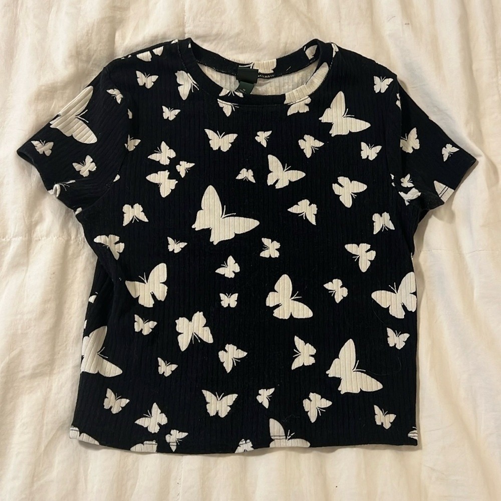 Wild Fable Black Butterfly Girls Medium Ribbed baby Tee